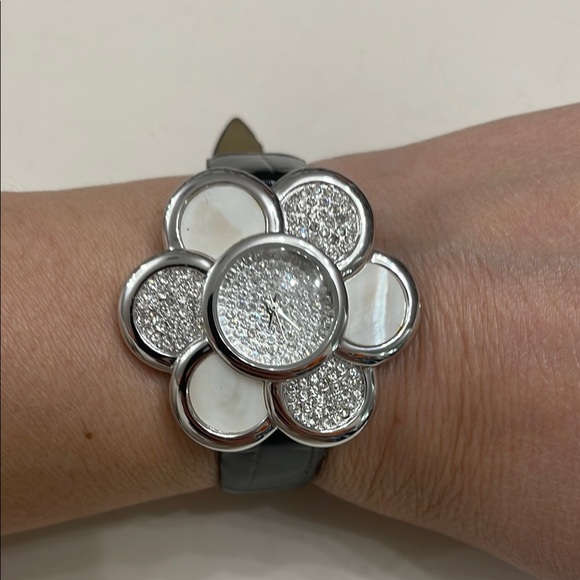 Floral design fashion watch